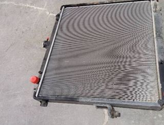 Nissan 42761 radiador agua 21410eb30a navara 2.5 d