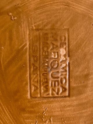 Plato decorativo de cerámica