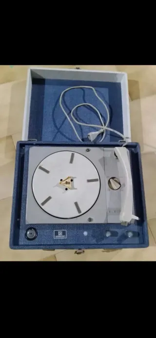 Giradischi vintage blu e bianco