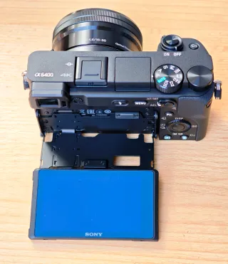 Cámara Sony a6400 más Objetivo  16-50mm OSS  Nuevo