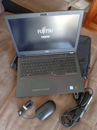 Portátil Fujitsu Lifebook 15 Negro/Gris