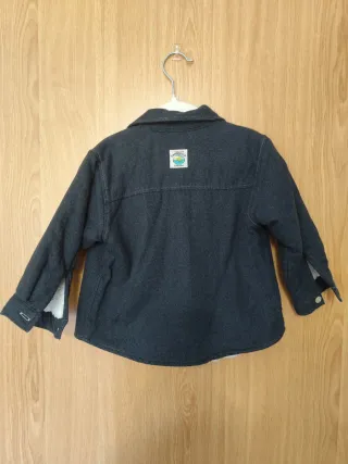 Sobrecamisa bebé forrada de Zara