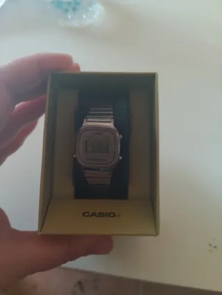 Relojes Casio ambos 40€