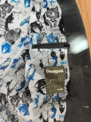 Americana Desigual gris con forro estampado