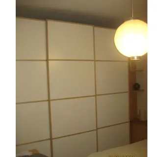 Guardaroba a porte scorrevoli in legno di faggio