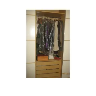 Guardaroba a porte scorrevoli in legno di faggio