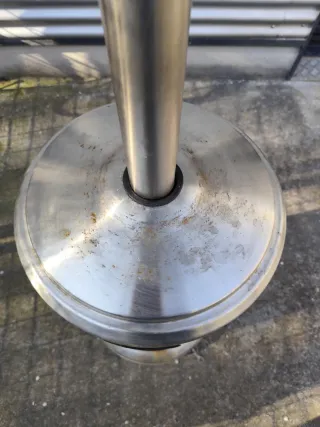 Estufa exterior a gas plateada