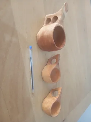 Tazas de madera artesanales