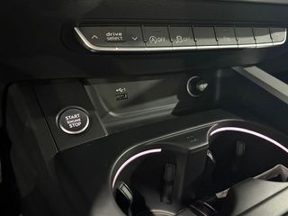 Audi A4 ADVANCED 35 TFSI 110KW (150CV) S TRONIC GRIS MANHATTAN (METALIZADO)	TELA INDEX NEGRO