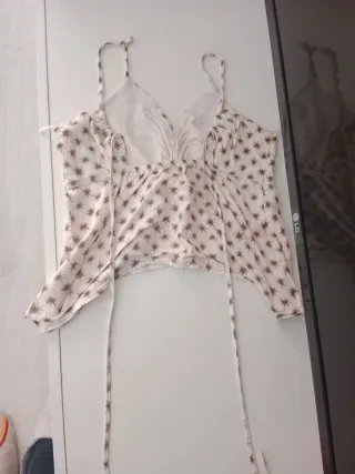 Top corto estampado estrellas