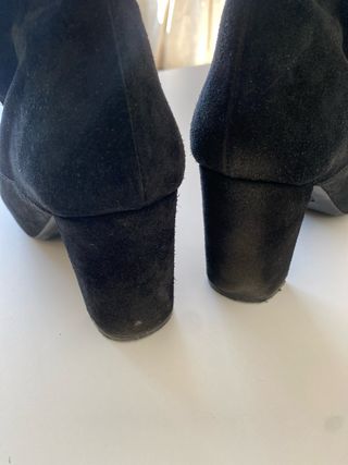 Botin tacon piel con charol