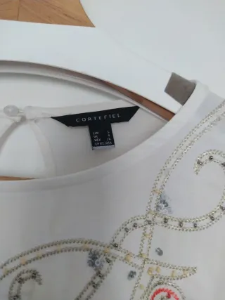 Blusa blanca de verano bordada Cortefiel talla S