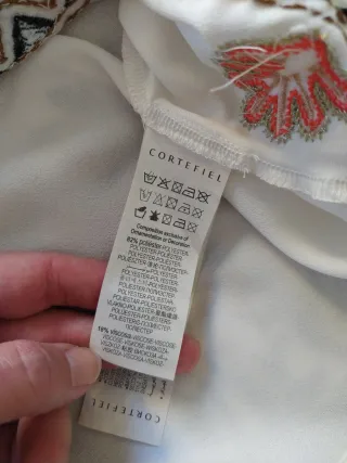 Blusa blanca de verano bordada Cortefiel talla S