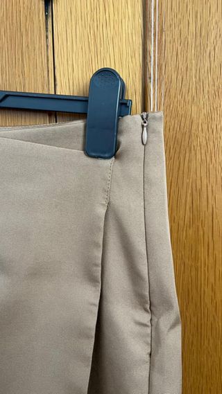 Short falda color camel