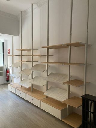 Estantería Elvarli Ikea con cajón y baldas