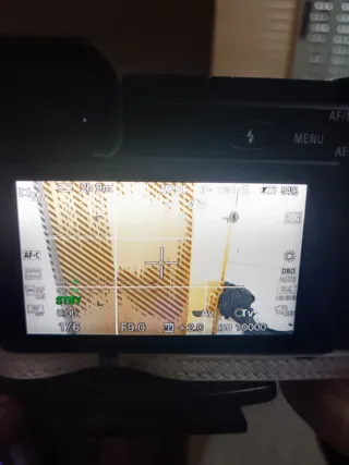 Cámara Sony Alpha 6400 4K con funda