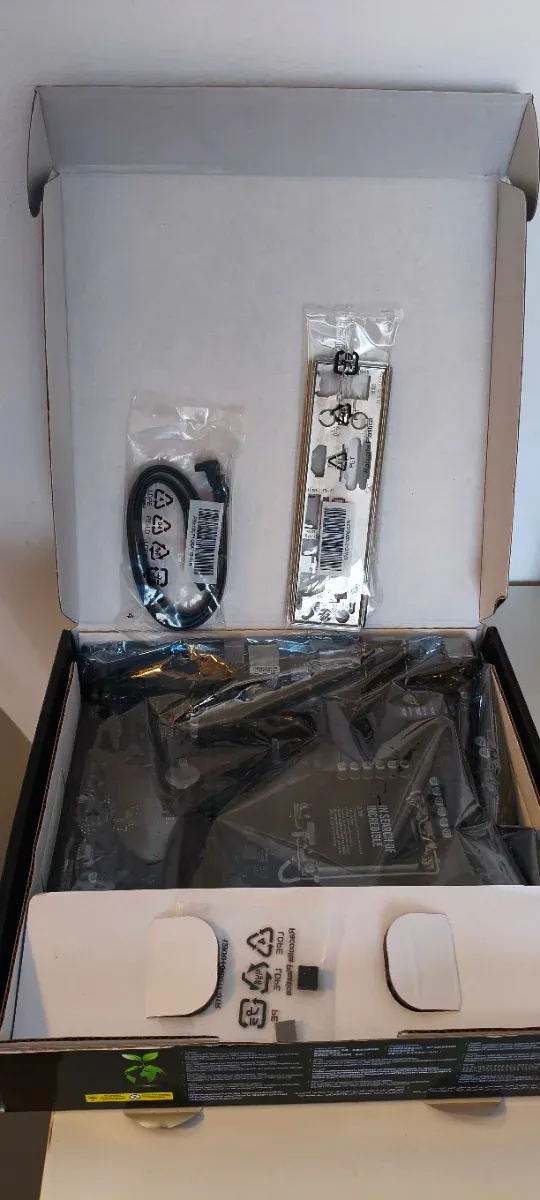Gigabyte B760M DS3H DDR4