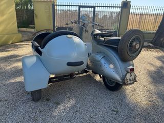 Vespa 125N con sidecar manillar tubo