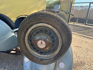 Vespa 125N con sidecar manillar tubo