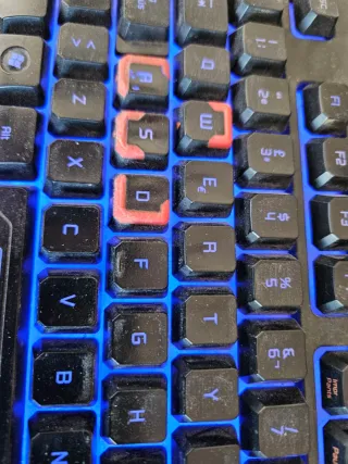 Teclado mad catz s.t.r.i.k.e. 7