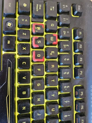 Teclado mad catz s.t.r.i.k.e. 7