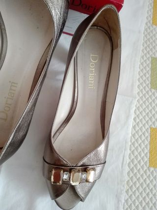 Zapatos Doriani bronce/dorado talla 40