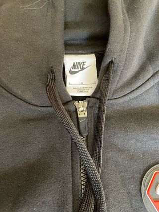 Sudadera Nike con capucha y cremallera