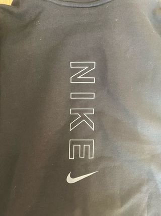 Sudadera Nike con capucha y cremallera