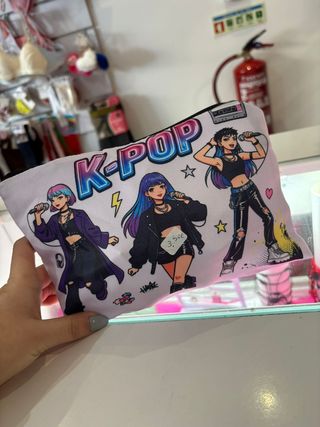 Bolsa cosméticos K.pop
