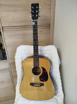 Guitarra Acústica SABRE de la serie Luthería.