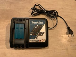 carica batterie 18 v makita