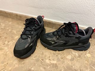 Zapatillas Lacoste Talla 42 Negras y Grises