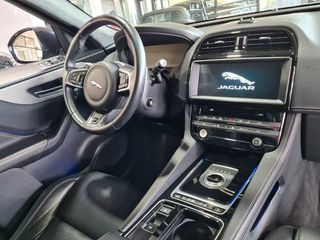 Jaguar F-Pace Jaguar F-Pace 3.0 D S 4WD Aut. 300Hp ... Pano LED-Xenon Navi Sport-Leather Camera KeylessGo Klima PDC