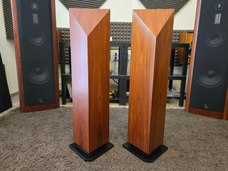 CAJAS ACÚSTICAS DYNAUDIO FACETTE