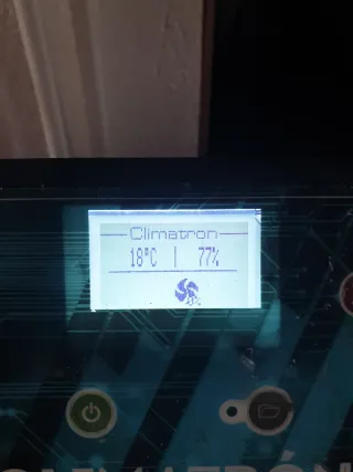 Controlador temperatura y humedad Climatron VDL
