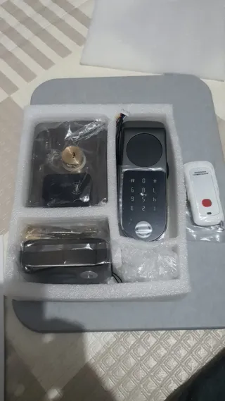 Cerradura Inteligente Tuya Smart con Huella – TTLo