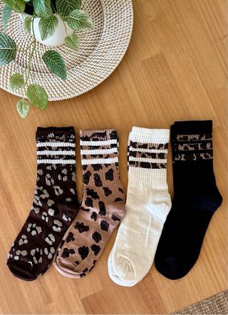 4 pares de calcetines nuevos sin estrenar