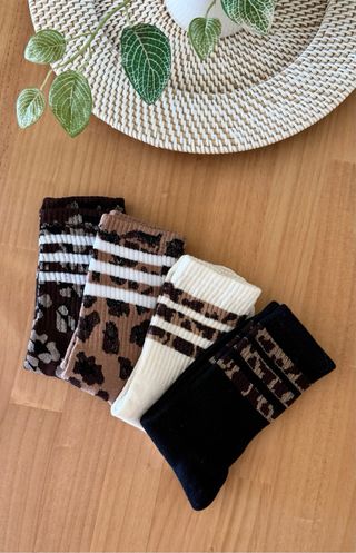 4 pares de calcetines nuevos sin estrenar