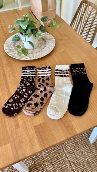 4 pares de calcetines nuevos sin estrenar