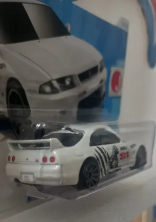 Hot Wheels Nissan Skyline GT-R Godzilla