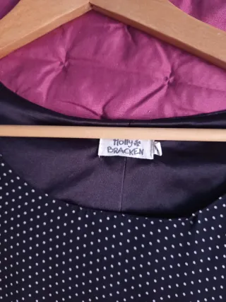 Camisa volantes lunares.