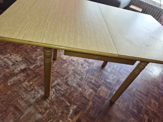 Mesa extensible de madera maciza