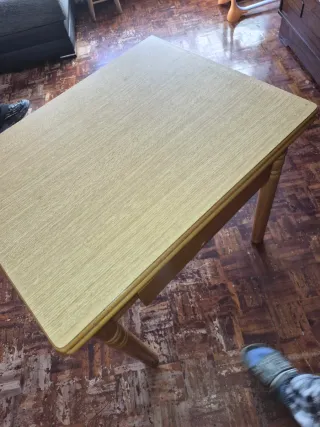 Mesa extensible de madera maciza