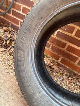 235/55r17 michelin