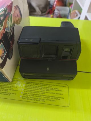 CAMARA POLAROID IMPULSE