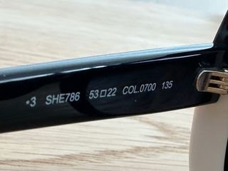 Gafas de sol Carolina Herrera negras y blancas