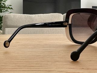 Gafas de sol Carolina Herrera negras y blancas