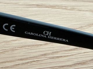 Gafas de sol Carolina Herrera negras y blancas