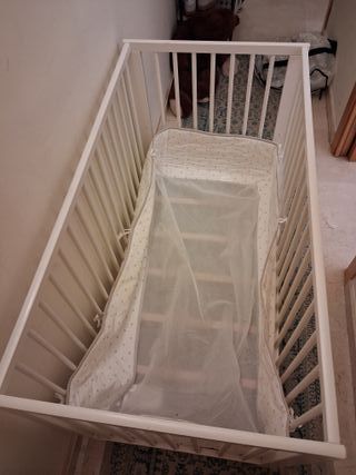 Cuna IKEA en perfecto estado