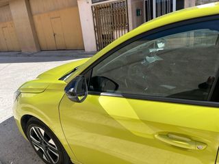 Peugeot 208 hibrdo Allure 2025